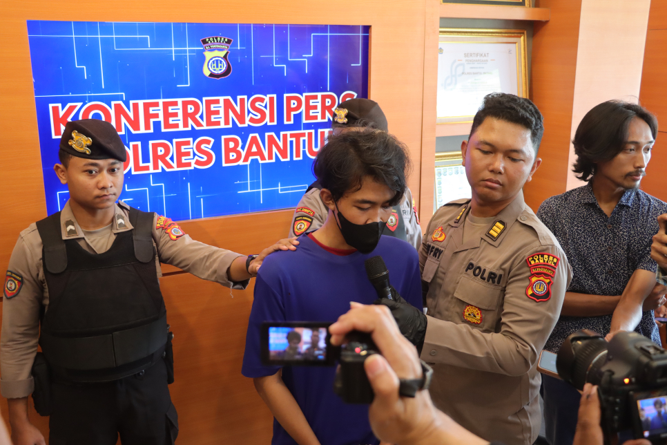 Cinta Berujung Maut, Pria 42 Tahun Bunuh Pacar SMA