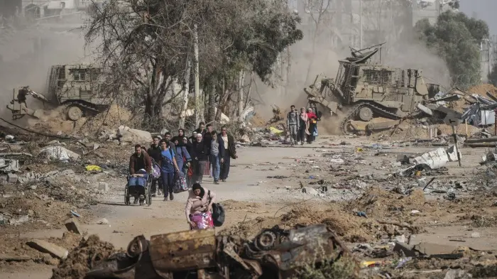 Warga Gaza Panik, Militer Israel Lancarkan Serangan Darat dan Usiran Massal