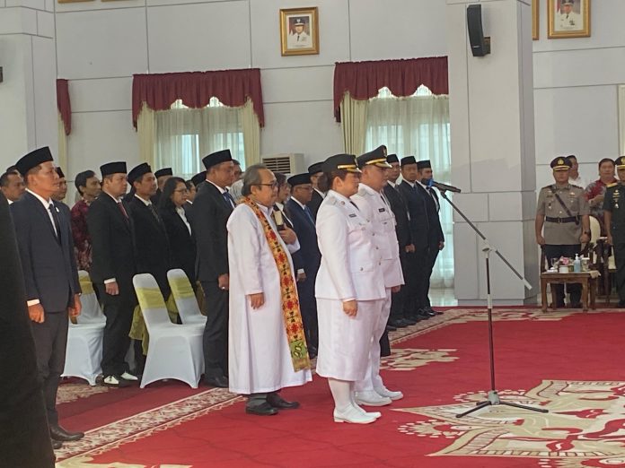 Bupati-Wakil Bupati Mahakam Ulu Dilantik Gubernur Kaltim