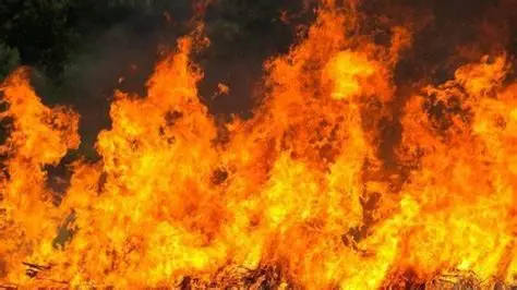 Empat Lapak Kantin Madrasah di Indramayu Hangus Terbakar