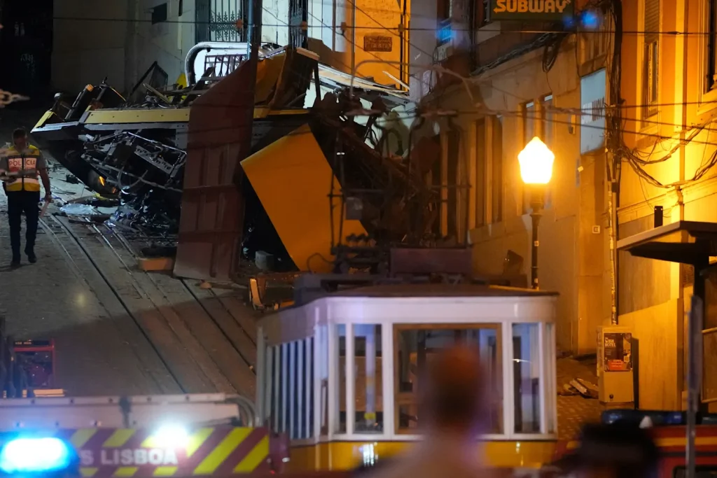 Elevador da Gloria Anjlok, 15 Tewas Termasuk Turis Asing