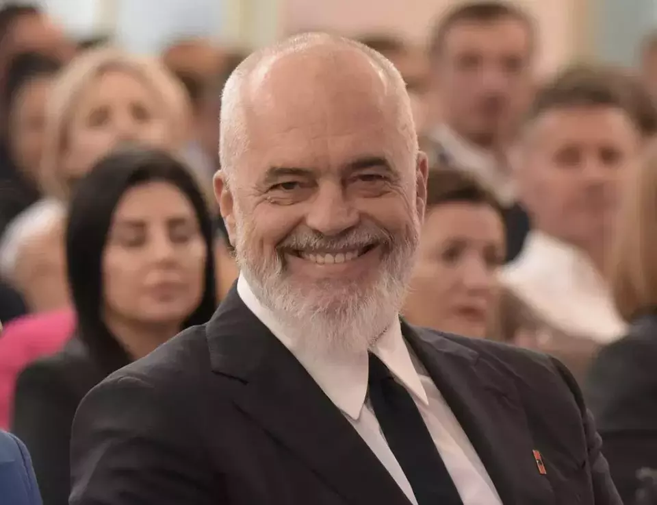 Albania Tunjuk Menteri AI Pertama Dunia untuk Lawan Korupsi