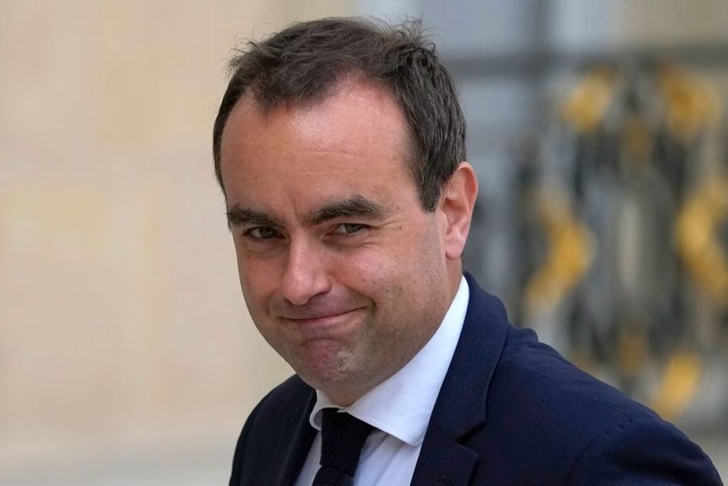 Krisis Politik, Macron Angkat Sébastien Lecornu Jadi PM Baru
