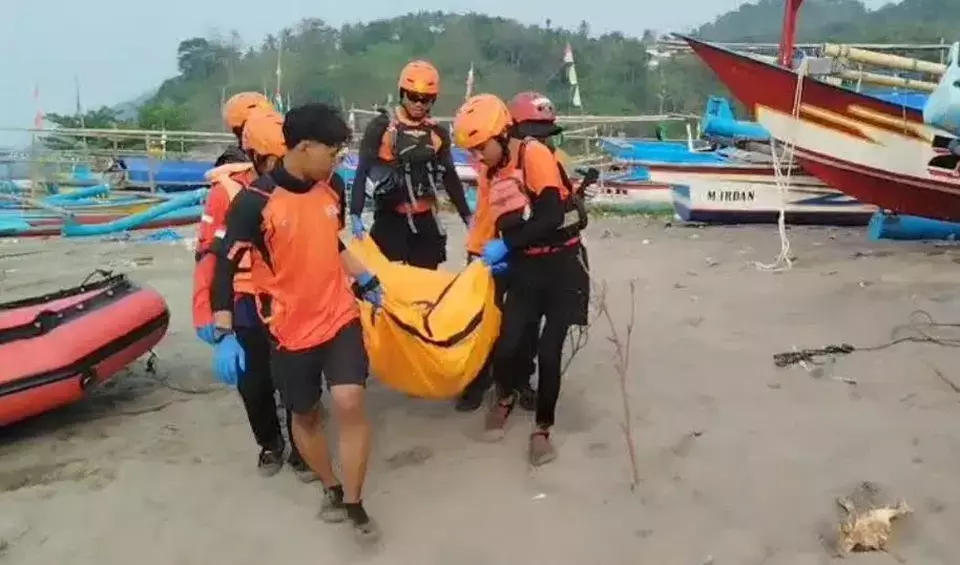 Tiga Hari Hilang, Wisatawan Jakarta Ditemukan di Pantai Cimaja