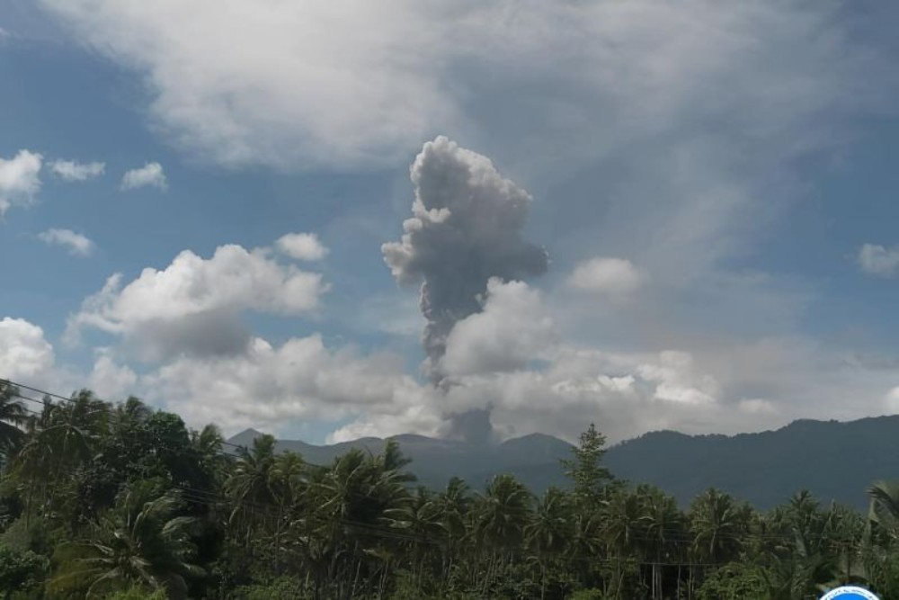 Gunung Dukono Meletus, Abu Vulkanik Capai 500 Meter
