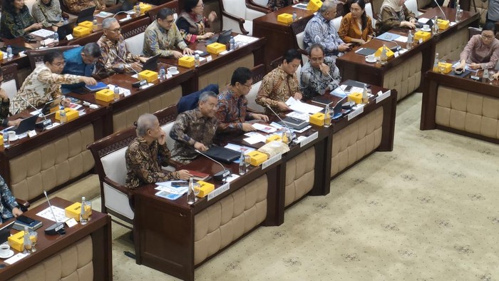 Raker Perdana, Purbaya Bahas APBN 2026 dan Ekonomi