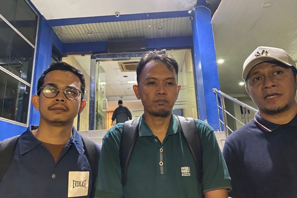 Mobil Dirusak, WA Diretas, Direktur Imparsial Laporkan Teror