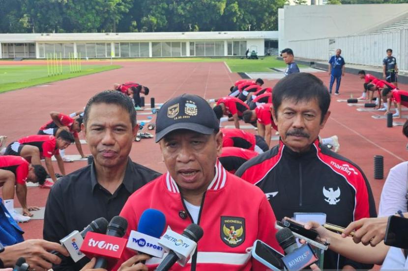 Rapat Soal Kluivert Ditunda, PSSI Hormati Agenda Erick Thohir