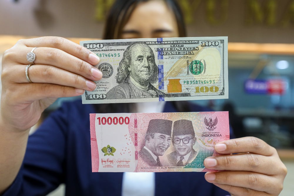 Rupiah Melemah ke Rp16.605 per Dolar AS di Awal Pekan