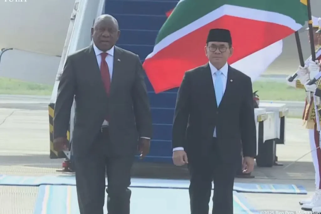 Ramaphosa Tiba di Jakarta, Siap Gelar Pertemuan dengan Prabowo