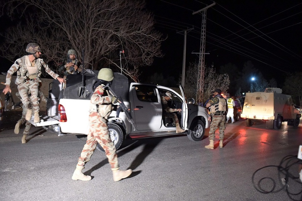 Gencatan Senjata Runtuh, Pakistan dan Afghanistan Saling Serang