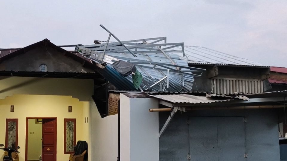 Hujan Deras dan Angin Kencang Terjang Gowa, Ratusan Rumah Warga Rusak