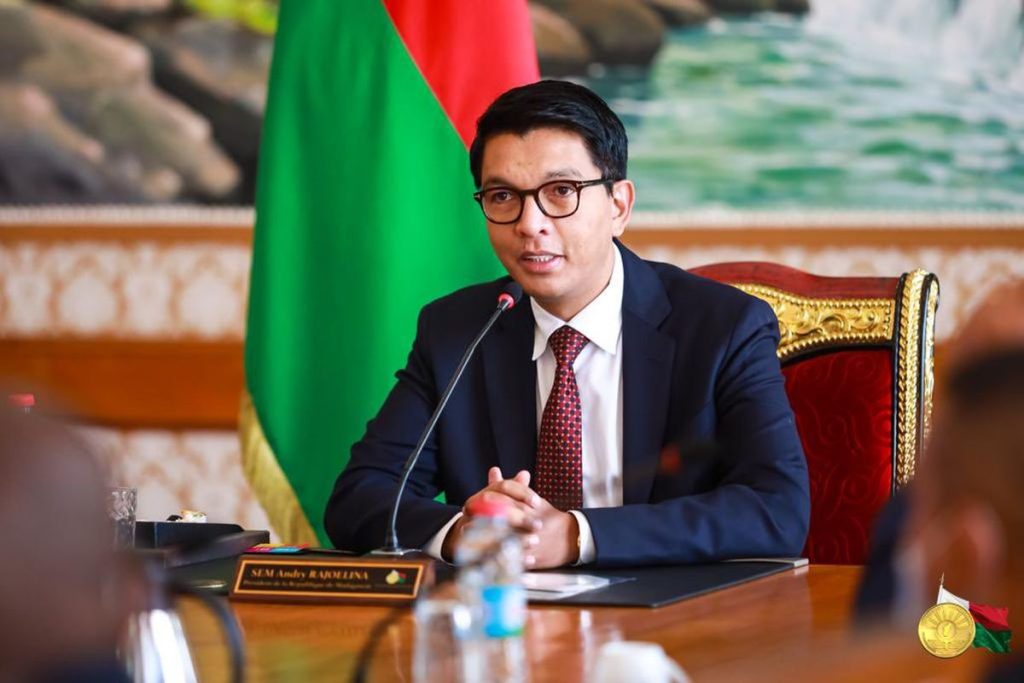 Rajoelina Dikabarkan Kabur ke Prancis di Tengah Krisis Politik