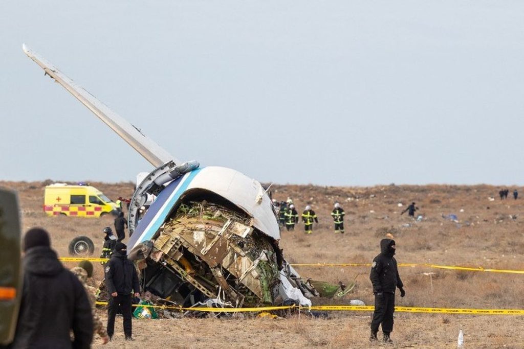 Putin: Pecahan Rudal Rusia Diduga Picu Kecelakaan Azerbaijan Airlines