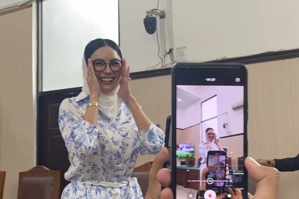 Nikita Mirzani Siap Bacakan Pleidoi, Tampil Lebih Tertutup