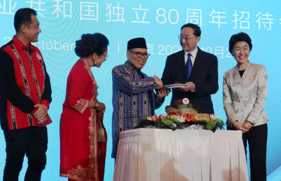 Pesona Tanimbar Warnai Resepsi Diplomatik Indonesia di Beijing