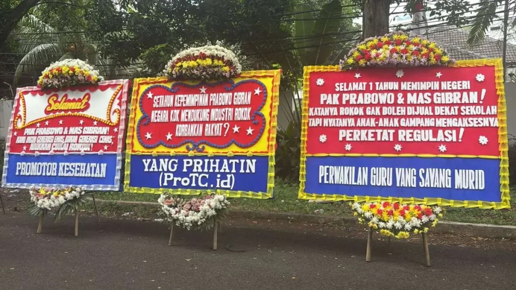 Rumah Prabowo Diserbu Karangan Bunga, Sindiran Murahnya Harga Rokok
