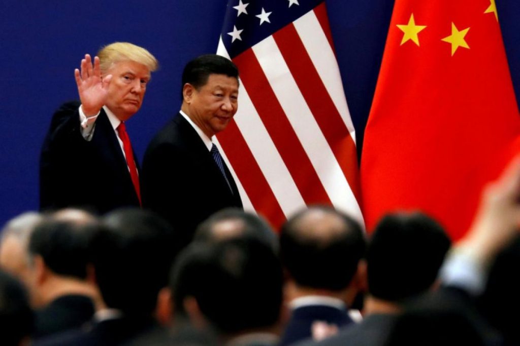 Trump Naikkan Tarif China 100 Persen, Dunia Cemas Perang Dagang Baru