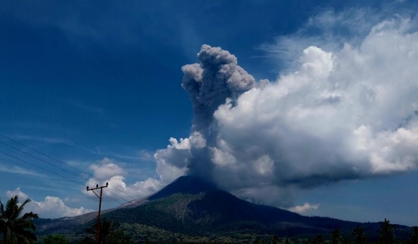 Gunung Lewotobi Laki-laki Meletus, Aktivitas Tetap di Level Siaga