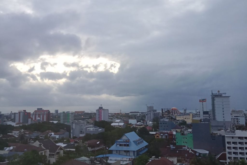BMKG Imbau Warga Sulsel Waspadai Perubahan Cuaca Mendadak