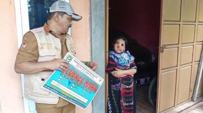 Stiker “Keluarga Miskin” Bikin Ratusan Penerima Bansos Mundur di Kepahiang