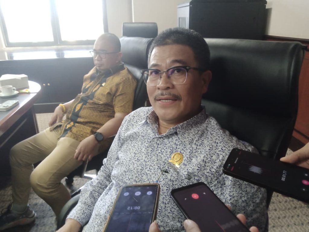 Darlis Warning Kampus di Kaltim: “Jangan Cetak Sarjana Tanpa Arah!”