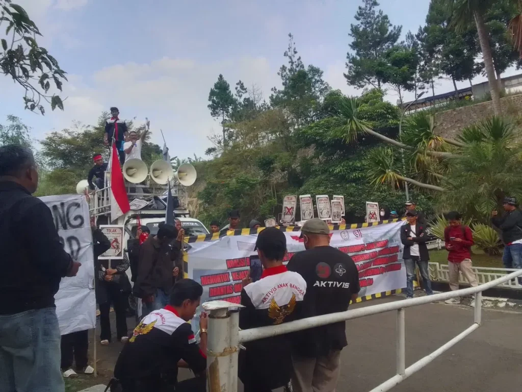 Gelombang Protes di Bandung Barat, Warga Desak Hapus Mafia Anggaran