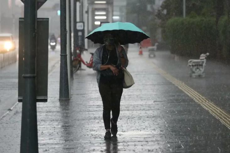 BMKG Prediksi La Nina Lemah Akhir 2025, Curah Hujan Meningkat