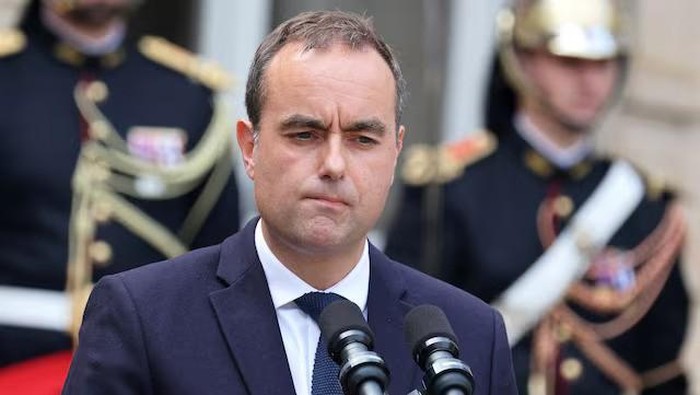 Sebulan Menjabat, PM Perancis Sebastien Lecornu Mengundurkan Diri