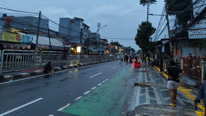Tawuran Antarwarga Tebet Pecah, Polisi Amankan Situasi