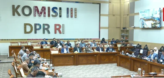 Komisi III Bahas Reformasi Hukum dengan Polri, Kejagung, dan MA