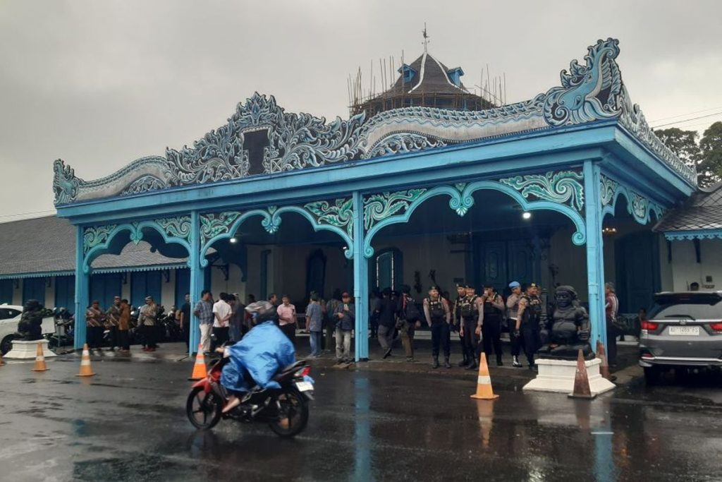 Gusti Purbaya Naik Tahta Keraton Solo Hari Ini, Jokowi dan Sultan HB X Diundang