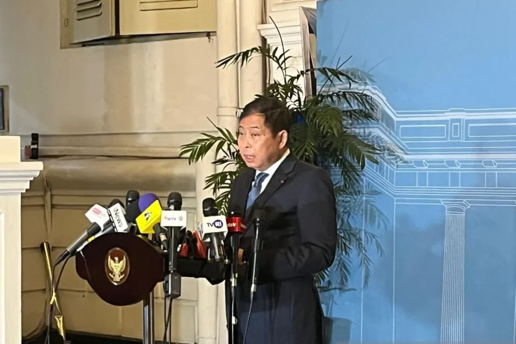 Ignasius Jonan Temui Prabowo, Bahas Diplomasi hingga Program Kerakyatan