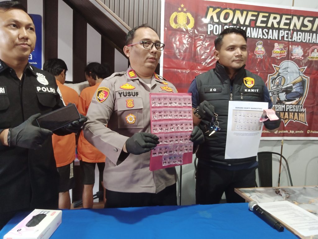 Dua Kasus, Tiga Tersangka: Polisi Sita 6Polisi Bongkar Dua Kasus Sabu Sekaligus di Samarinda6 Pocket Sabu