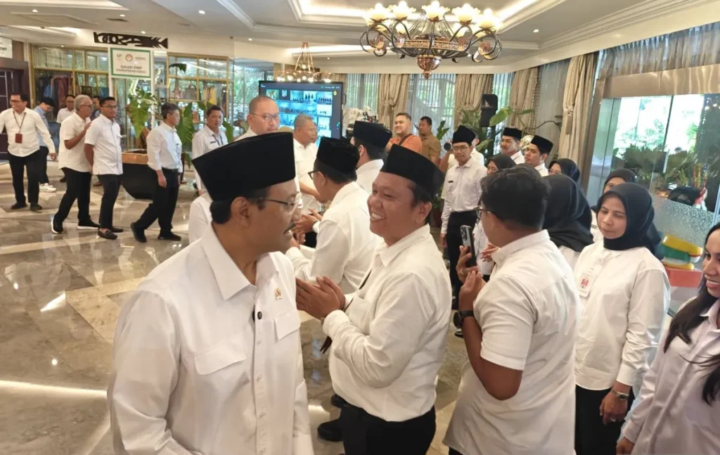 Mensos Kukuhkan Guru dan Pejabat Fungsional Sekolah Rakyat