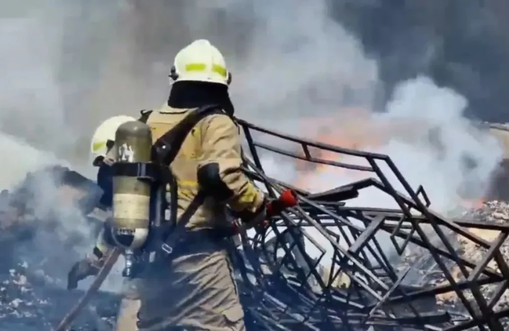 Tiga Rumah di Cakung Terbakar, Diduga Akibat Lupa Matikan Kompor
