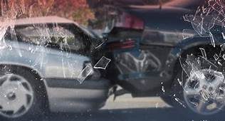 Pengemudi Fortuner Tewas Usai Tabrak Sepeda dan Truk