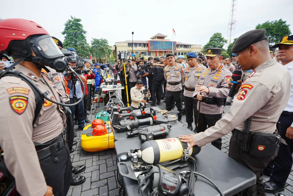 Polri Siagakan 155 Ribu Personel Hadapi Bencana Musim Hujan