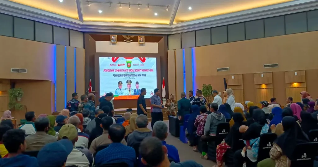 Pemkot Samarinda Salurkan Bansos Non Tunai ke 1.688 Warga