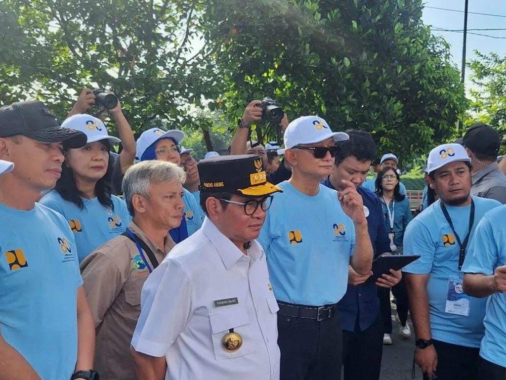 Peringati Hari Bakti, Kementerian PU Gelar Aksi Bersih Sungai Ciliwung