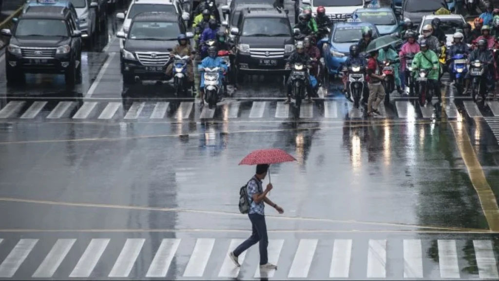 BMKG: Mayoritas Wilayah Indonesia Berpotensi Hujan Ringan pada Sabtu