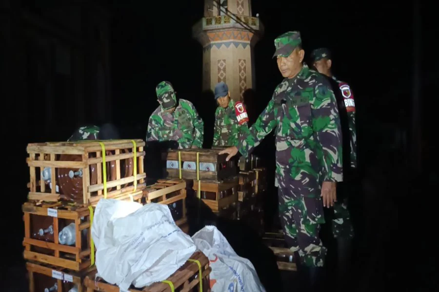 Patroli Malam TNI Temukan Warga Masuk Zona Berbahaya Semeru