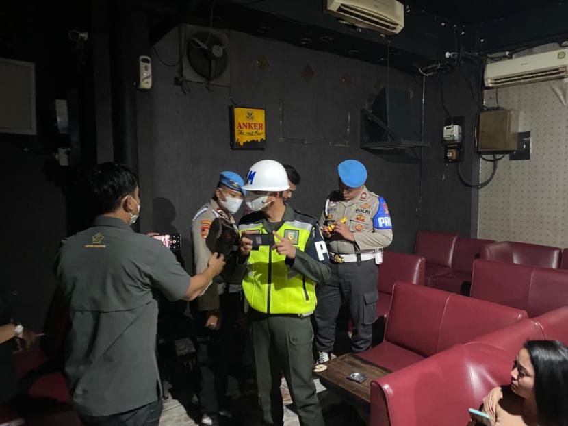 TNI-Polri Razia Hiburan Malam di Medan, Tiga Pengunjung Positif Narkoba