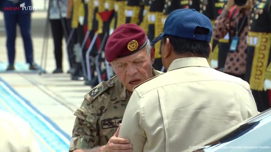 Prabowo Antar Kepulangan Raja Abdullah II di Lanud Halim