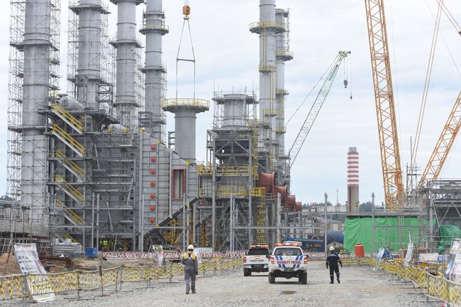 Kilang Raksasa Balikpapan Siap Beroperasi Bulan Ini