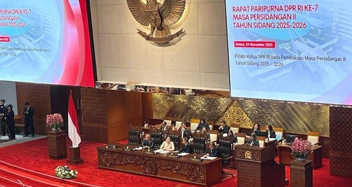 DPR Resmi Akhiri Masa Reses, Rapat Paripurna Perdana Dipimpin Puan