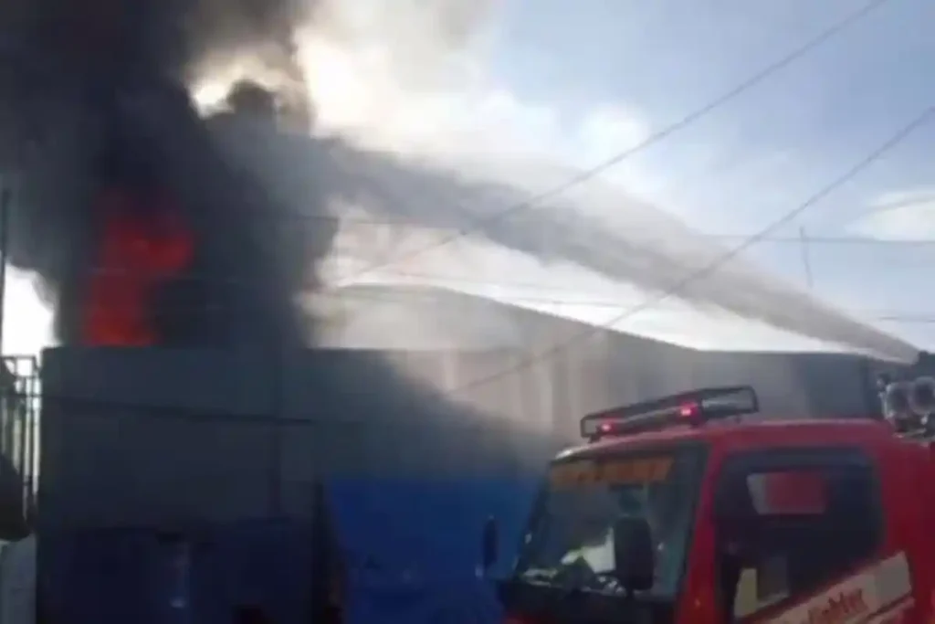 Gudang Elektronik di Sumedang Ludes Terbakar