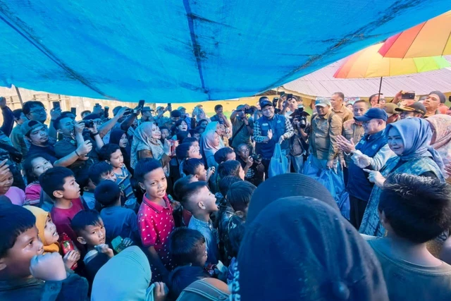 Abdul Mu’ti Tinjau Sekolah Rusak di Langkat