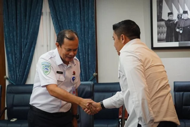 Seskab Teddy Terima Kepala BMKG Bahas Cuaca Akhir Tahun