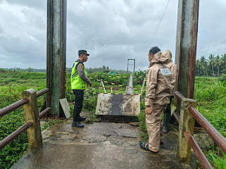 Jembatan Desa di Purworejo Ambruk Saat Rombongan Pengantin Melintas